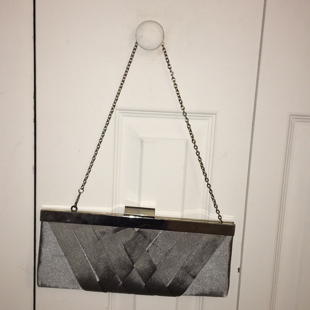 Cute satin clutch with silver chain 👛